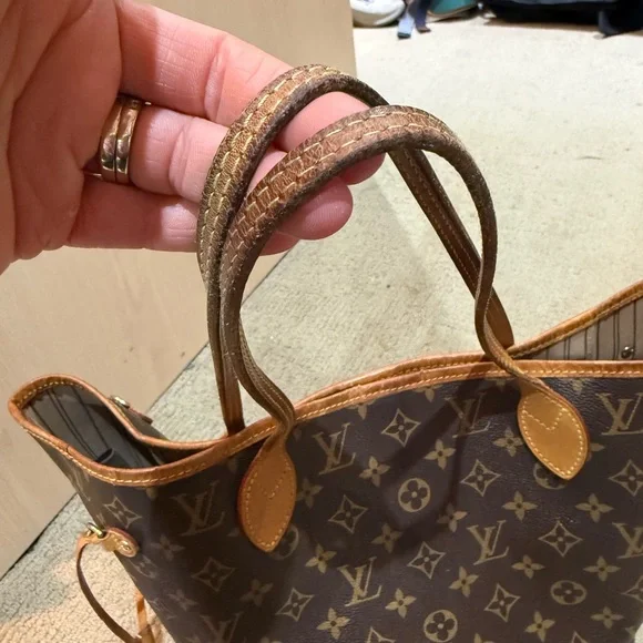 Louis Vuitton Neverfull MM - Picture 3 of 10